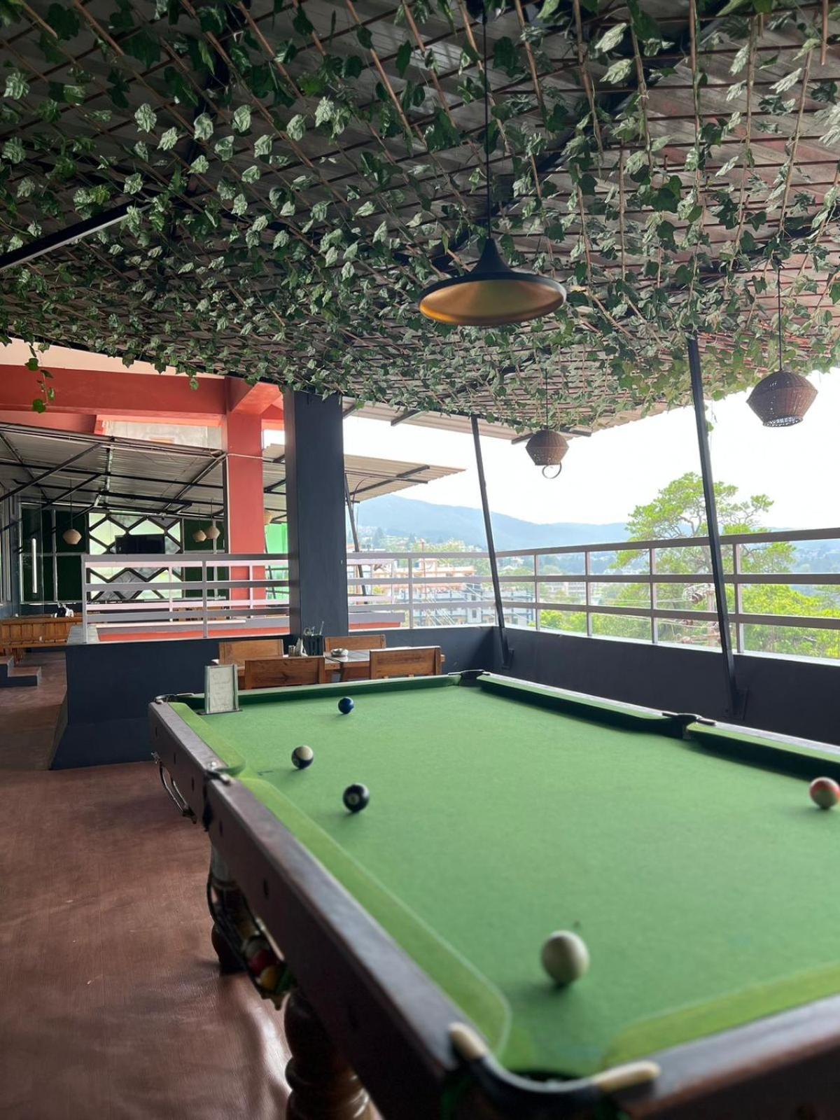 The Living Roof Hotel Shillong Ngoại thất bức ảnh